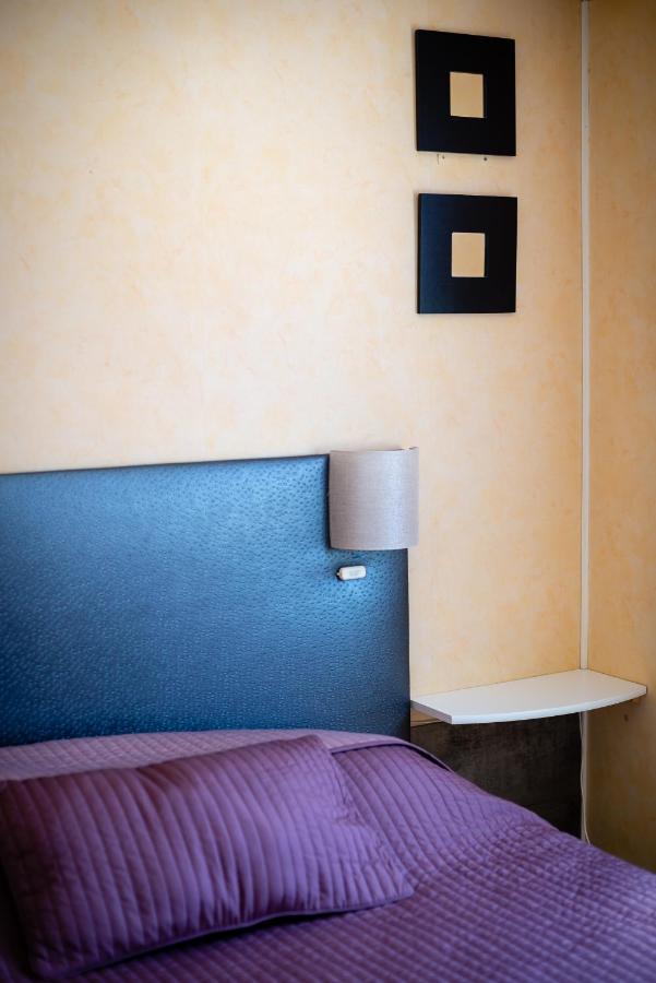 HotelLe MaraisCaillebotte Challans Buitenkant foto