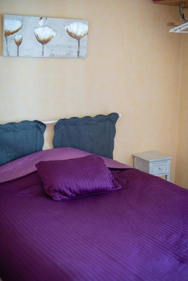 HotelLe MaraisCaillebotte Challans Buitenkant foto